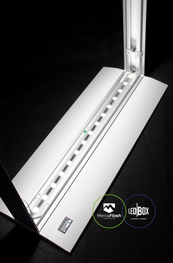 Ledbox Tótem Recargable - Image 4